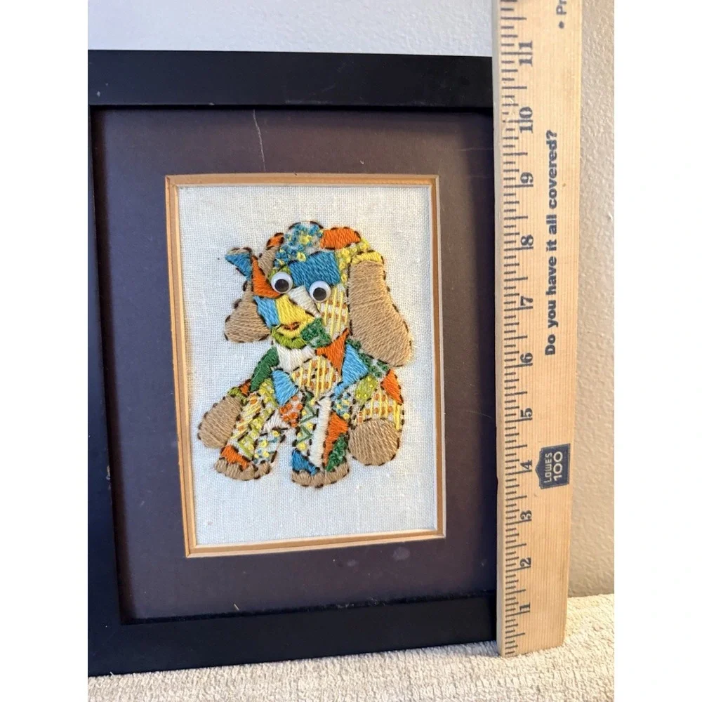 VTG‎  Crewel Elephant w/Wiggle Eyes Needlecraft Embroidery Picture Frame 70